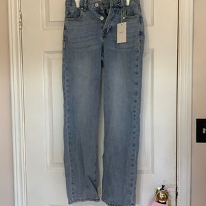 Light wash straight leg jeans size small